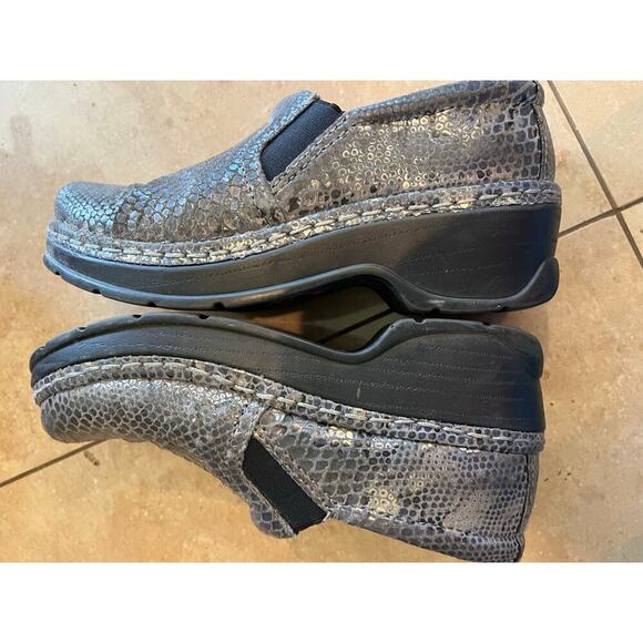 Klogs Naples Python Print Clogs Women 6.5 Leather Slip Resistant Nurse Dental - Picture 7 of 9